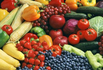 Controale la târgul de pe varianta Constanţa- Ovidiu! Tone de legume şi fructe, confiscate